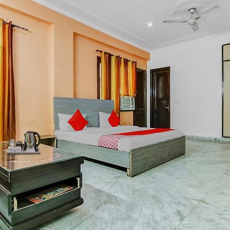 Hotel O Orlov Νόιντα Εξωτερικό φωτογραφία